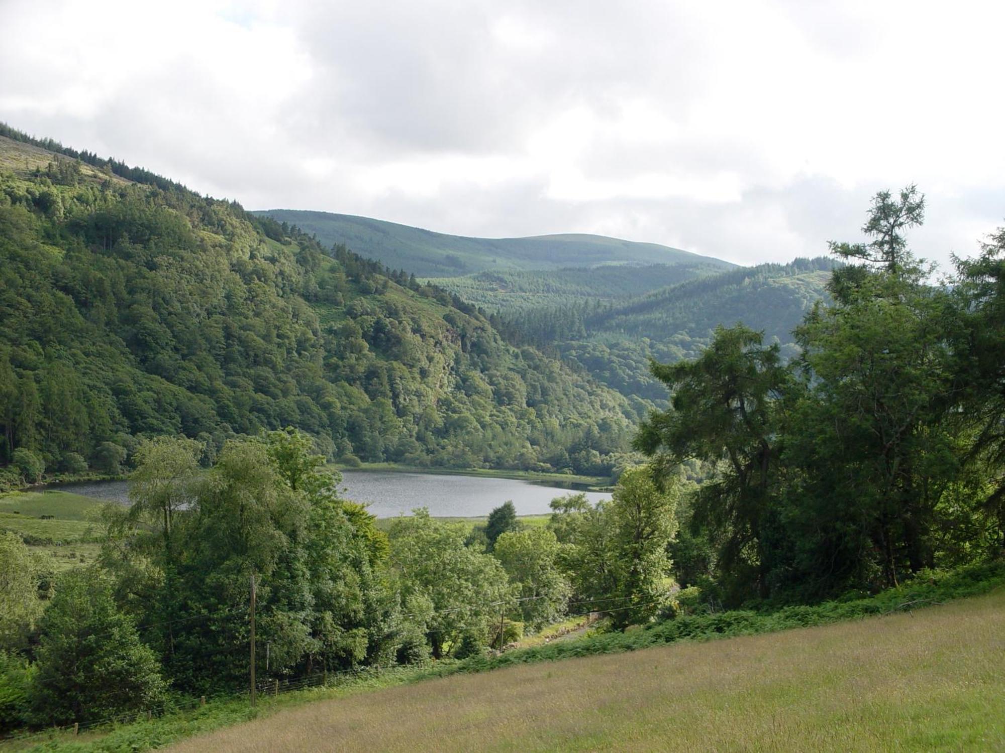 Glendalough International Youth Hostel Laragh Exteriér fotografie The Blackwater Valley